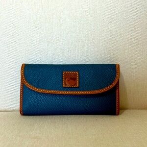 28. DOONEY & BOURKE • Dark Blue Pebbled Leather Snap Wallet